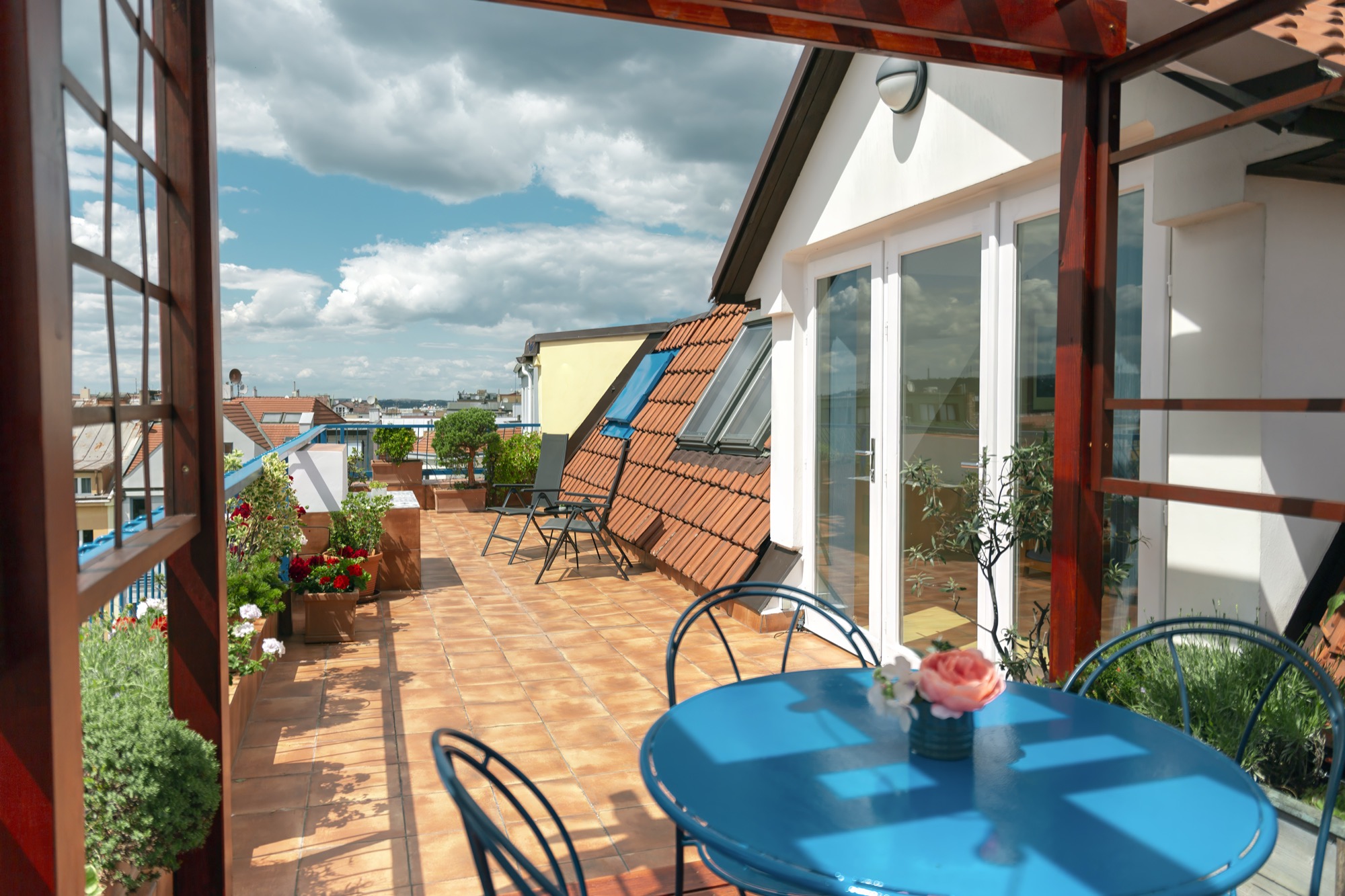 Dachapartment mit Terrasse und Blick über Prag